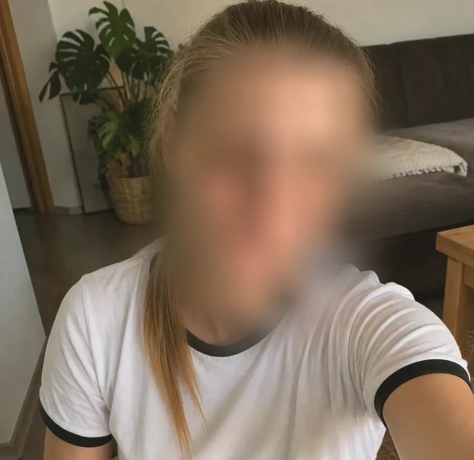 Alena, 21
