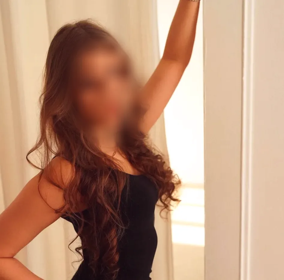 Andrea, 19