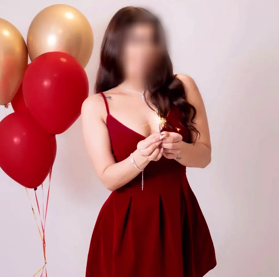 Bernadette, 24