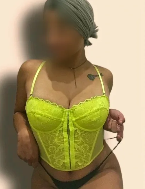 Cornelia, 27