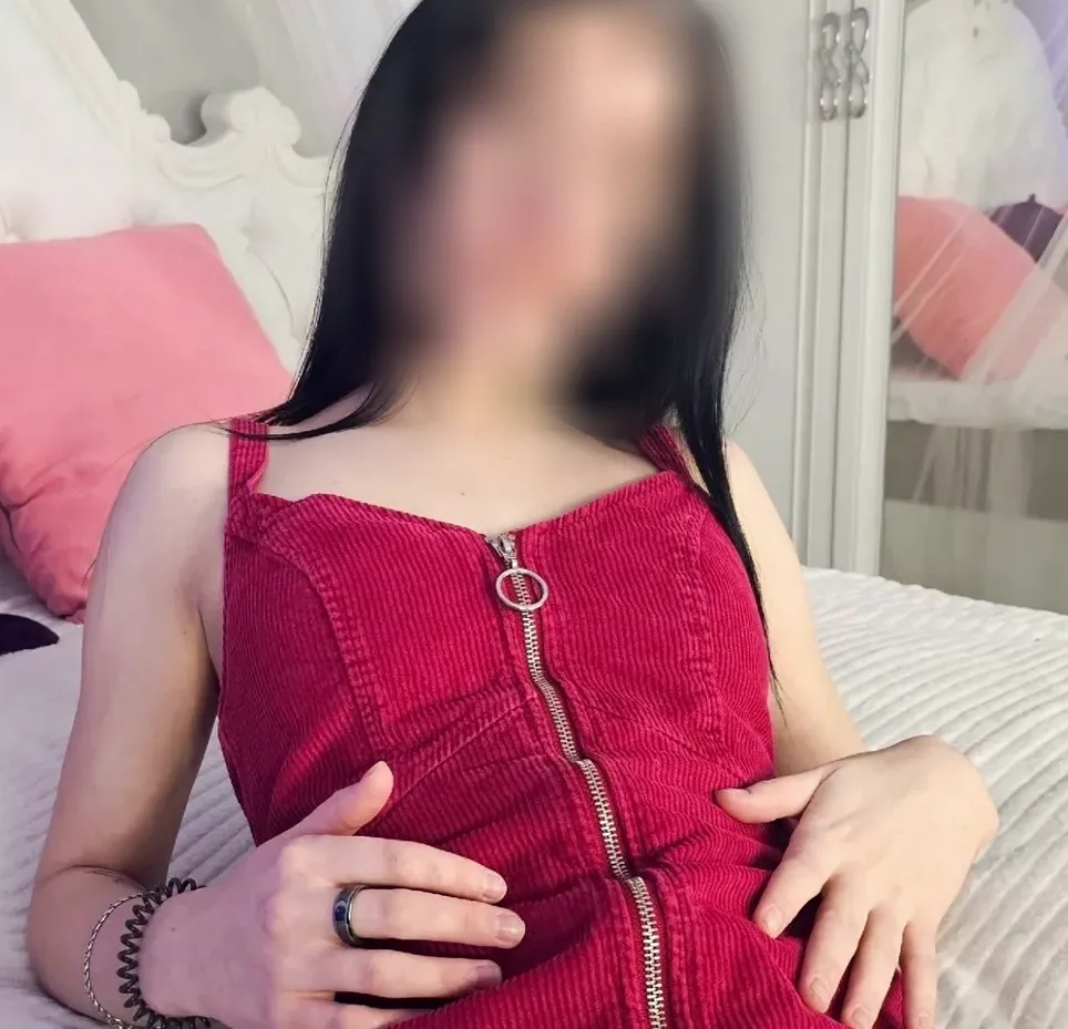 Isabella, 22