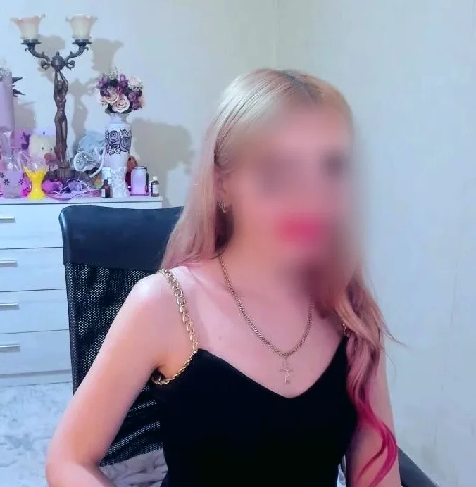 Jelena, 24