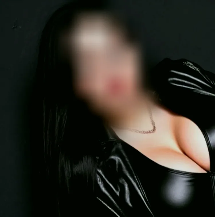 Katrin, 37