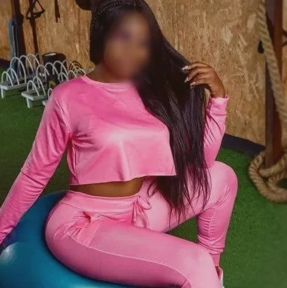 Sanja, 28